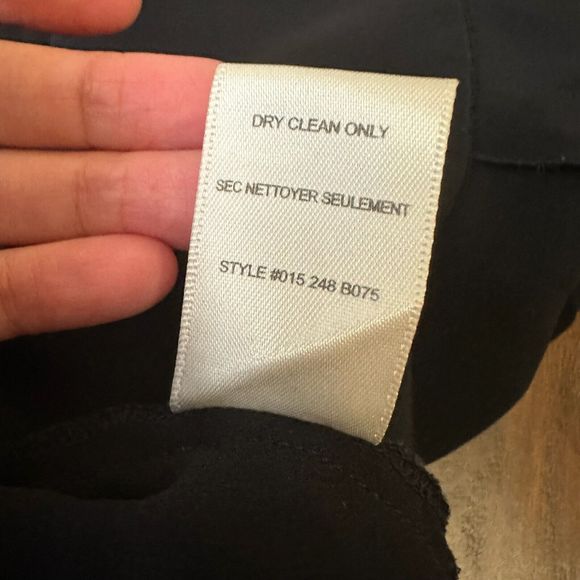 REBECCA TAYLOR S/S Silk Blend V-Neck Top in Black Lace Accent - Picture 8 of 9